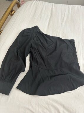 Love Black One-Shoulder Puff Sleeve Blouse